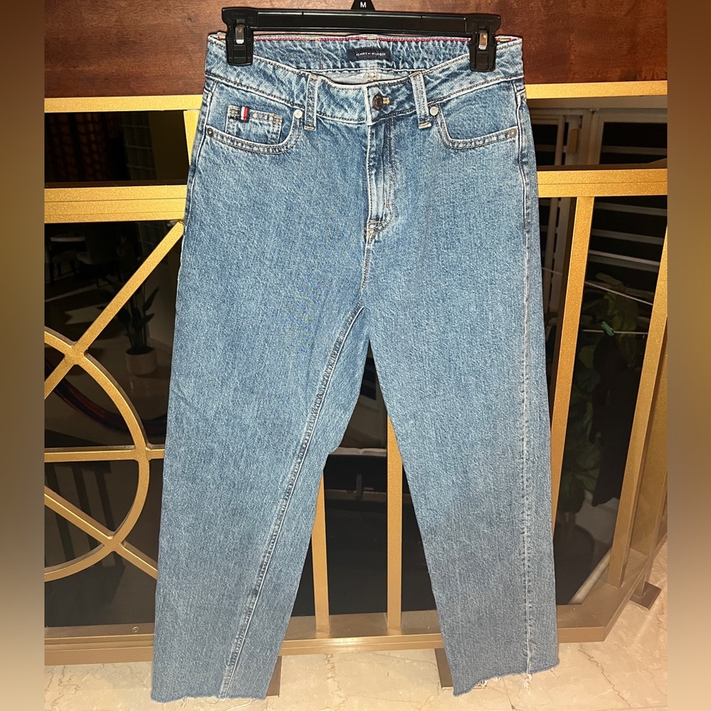 Tommy Hilfiger Women’s High Rise Classic Straight Jeans